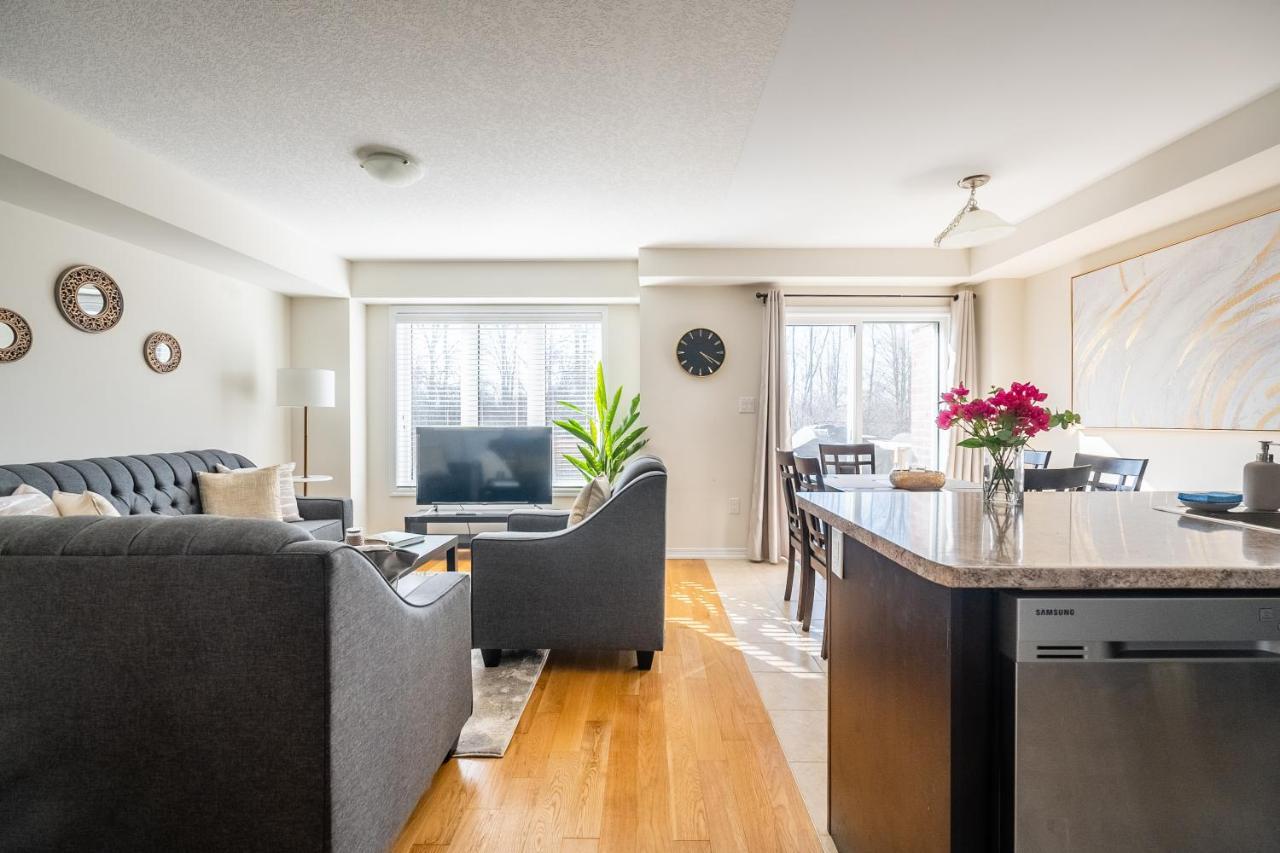 New 3Br Townhouse, Minutes To Niagara Falls And Brock University By Globalstay 소롤드 외부 사진