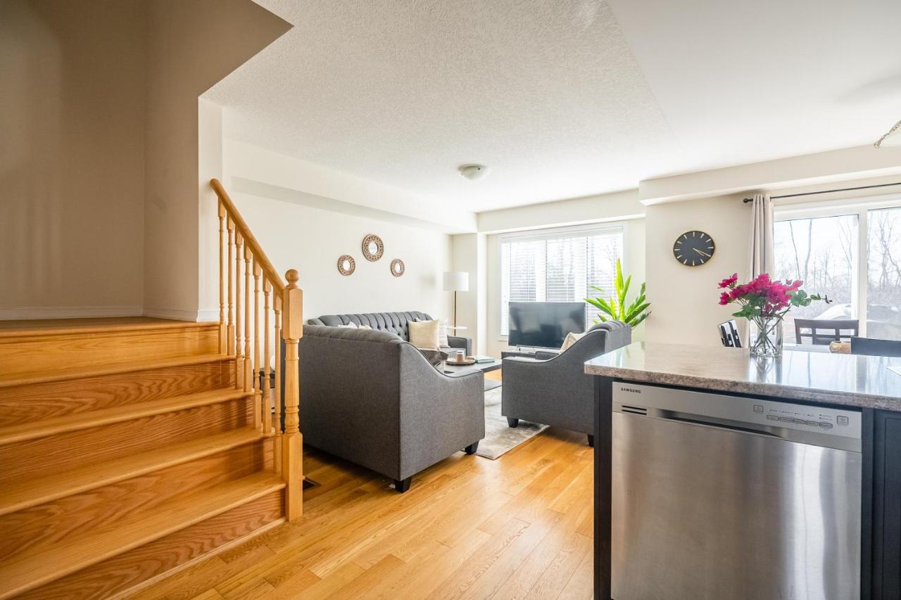 New 3Br Townhouse, Minutes To Niagara Falls And Brock University By Globalstay 소롤드 외부 사진